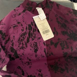 Fabletics Top cropped length Mock neck